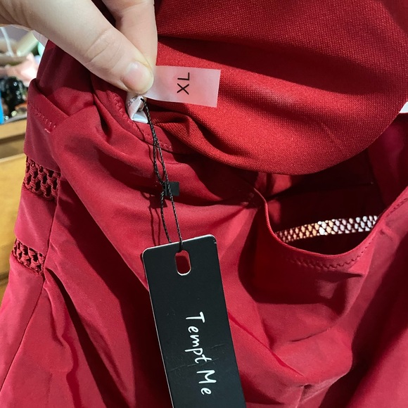 NWT Red V-Neck Swimsuit - Picture 4 of 5